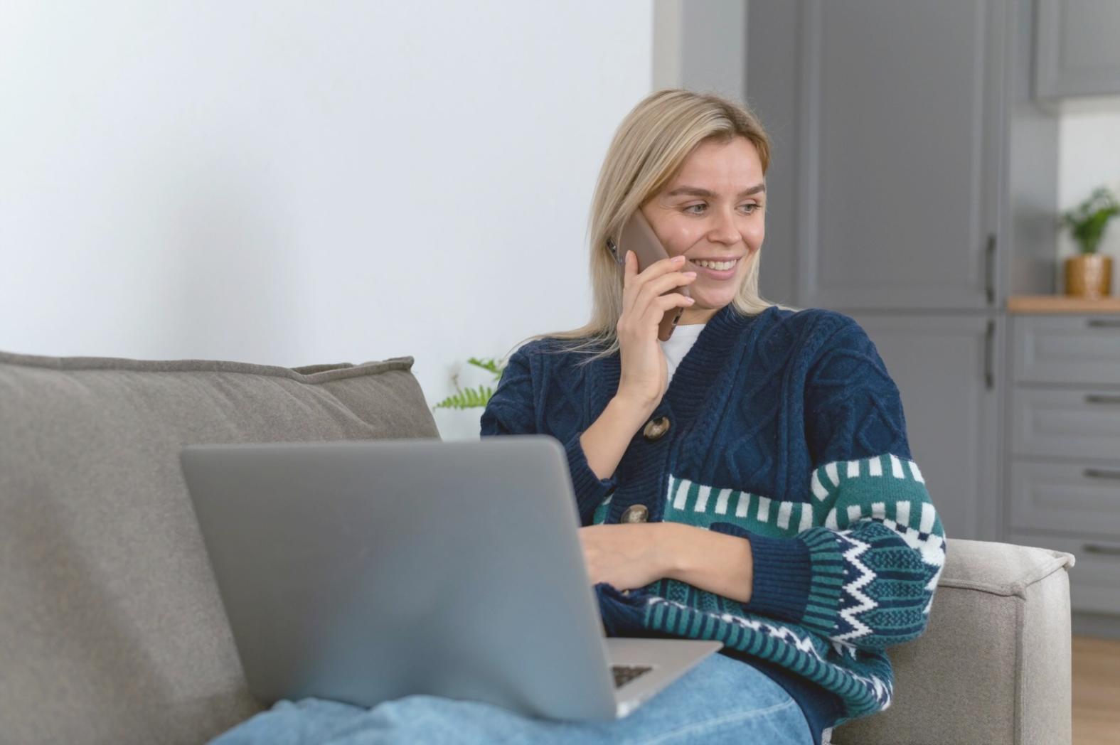 sylarionexa Team bei der Arbeit in modernem Büro